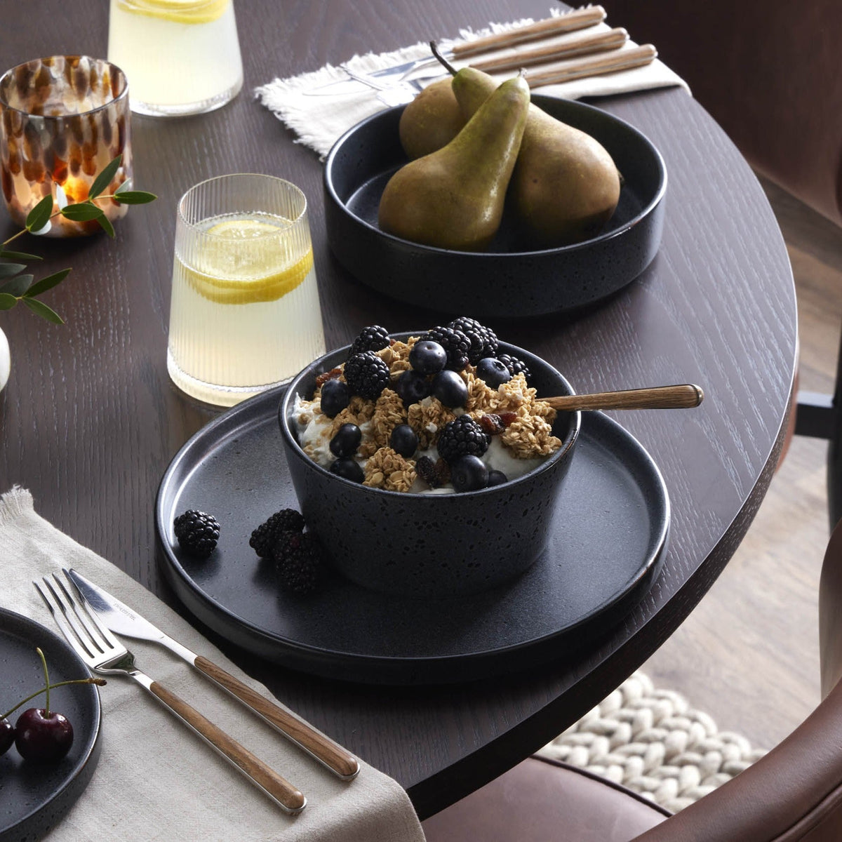 Dusklia - Nori Stoneware Set of 4 Dinner Plates - Charcoal Grey