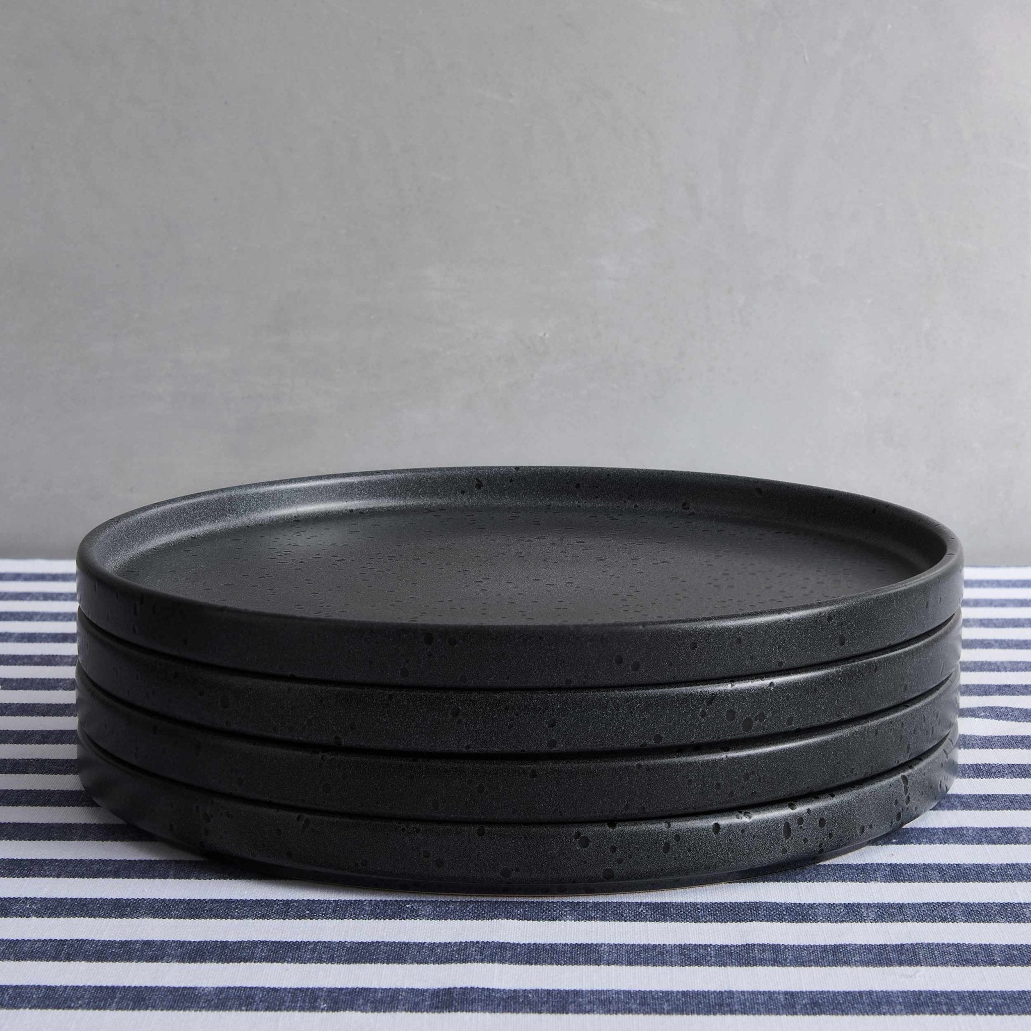 Dusklia - Nori Stoneware Set of 4 Dinner Plates - Charcoal Grey