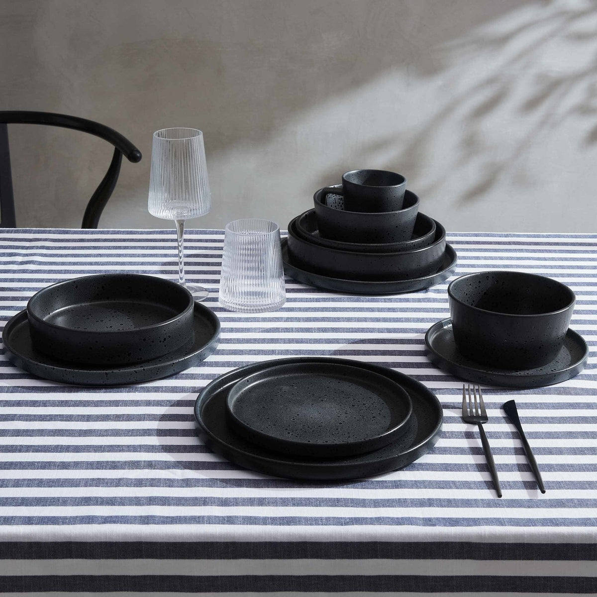 Dusklia - Nori Stoneware Set of 4 Pasta Bowls - Charcoal Grey