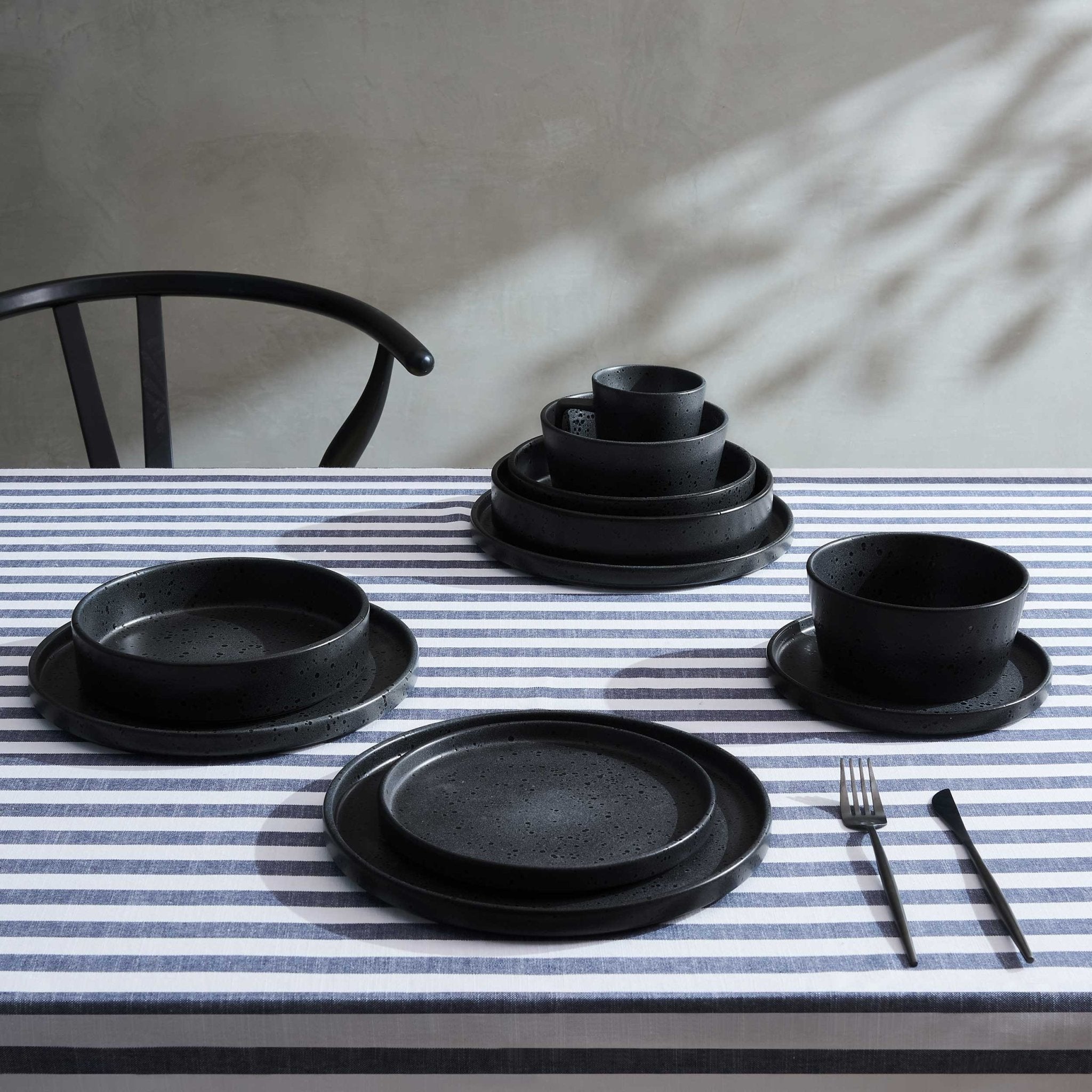 Dusklia - Nori Stoneware Set of 4 Side Plates - Charcoal Grey