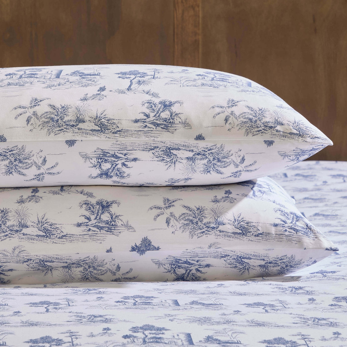 Dusklia - Ophelia Toile Print 100% Cotton 200 Thread Count Duvet Cover & Pillowcase Set - Light Blue