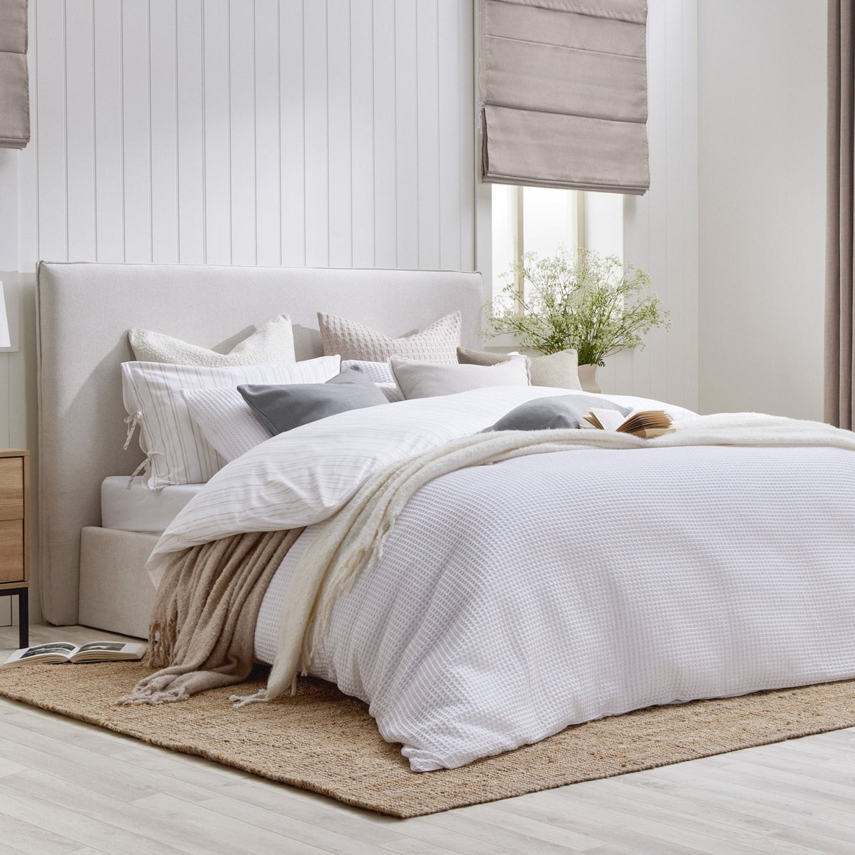 Dusklia - Oslo Ottoman Storage Bed - Ivory