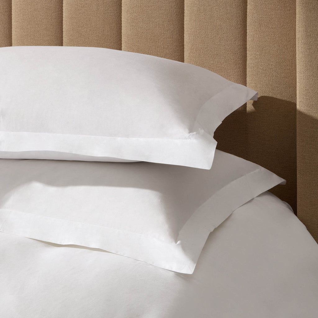 Dusklia - Pair of 100% Egyptian Cotton 600 Thread Count Oxford Pillowcases - White
