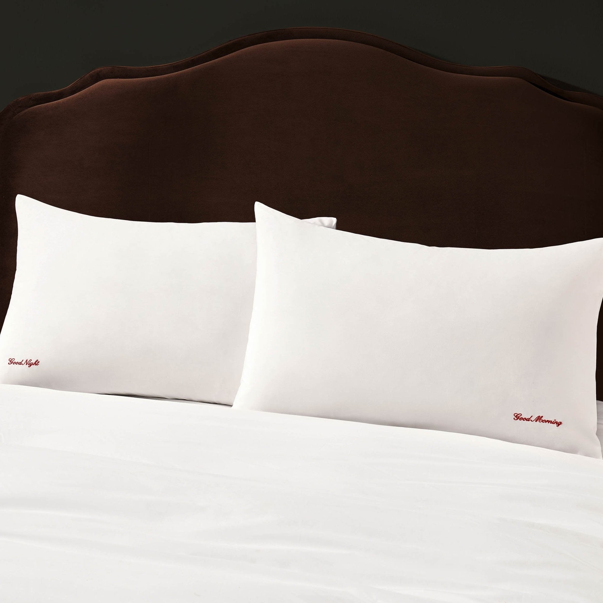 Lot de 2 taies d'oreiller brodées avec slogan, 200 fils au pouce carré - Blanc