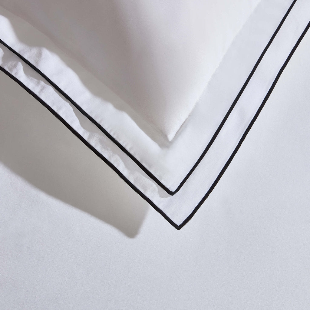Dusklia - Alessia 300 Thread Count Embroidered Edge Duvet Cover - White/Black