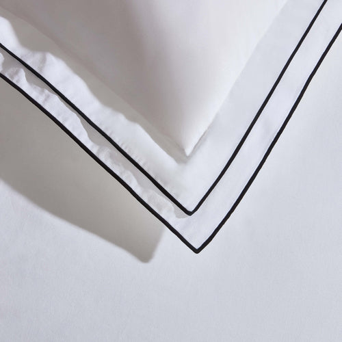 Dusklia - Alessia 300 Thread Count Embroidered Edge Duvet Cover - White/Black