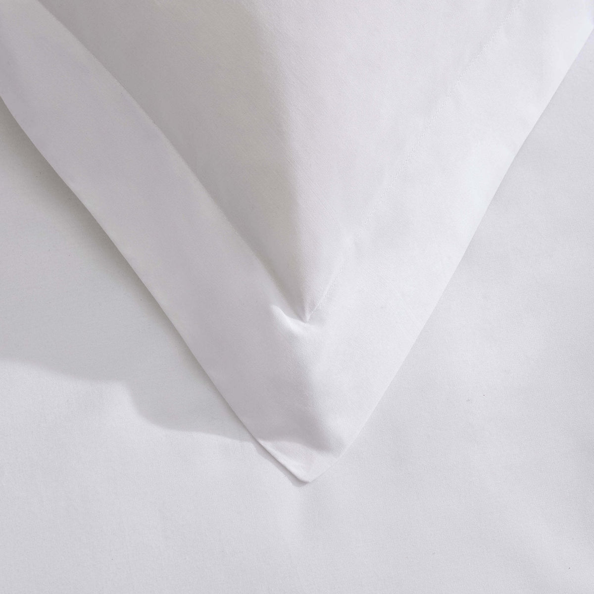 Dusklia - Pair of Anti-Allergy 200 Thread Count Oxford Pillowcases - White