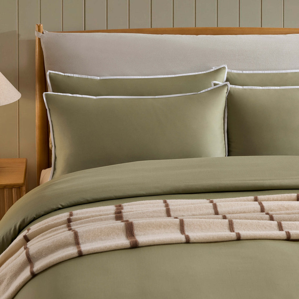 Dusklia - Pair of Super Soft Bamboo 300 Thread Count Cotton Plain Dye Classic Pillowcases - Olive