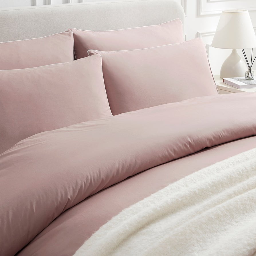 Dusklia - Pair of Cambridge Pillowcases - 200 Thread Count - Cotton - Dusky Rose
