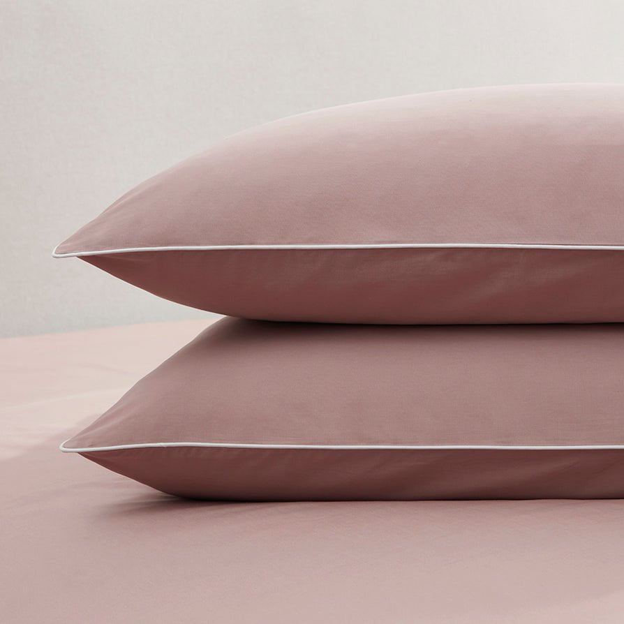 Dusklia - Pair of Cambridge Pillowcases - 200 Thread Count - Cotton - Dusky Rose