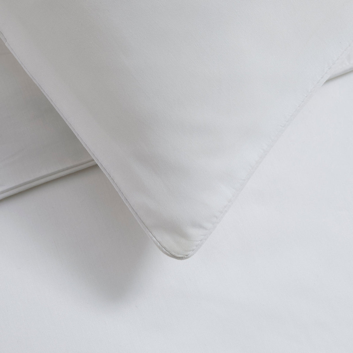 Dusklia - Pair of Cambridge Pillowcases - 200 Thread Count - Cotton - White
