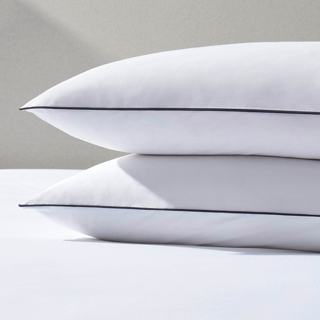 Dusklia - Pair of Cambridge Pillowcases - 200 Thread Count - Cotton - White/Black