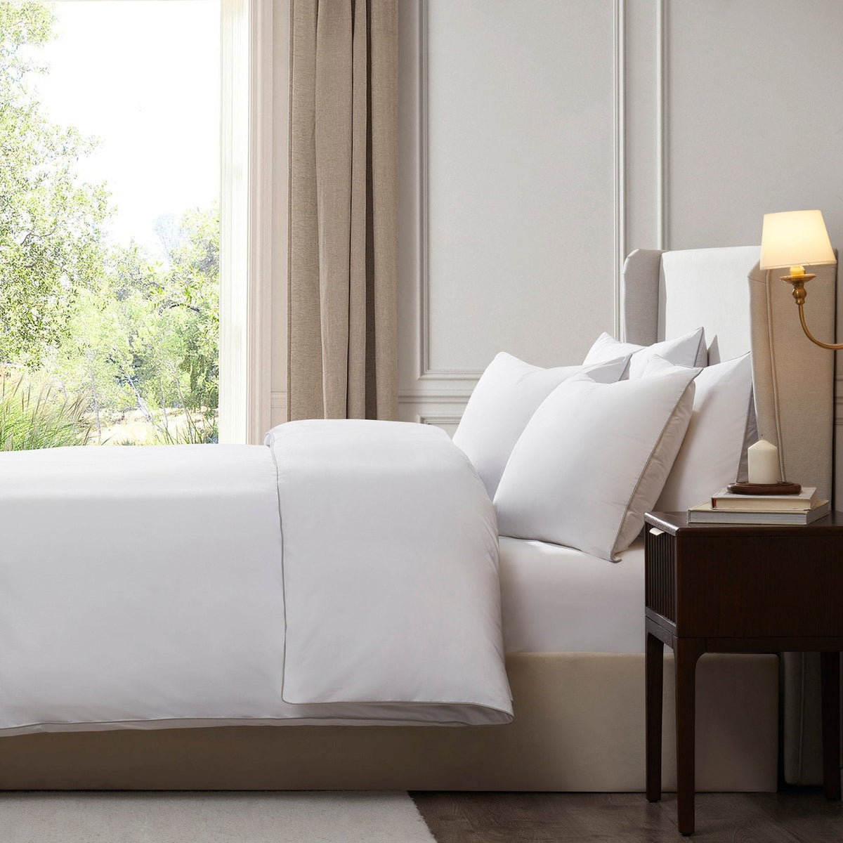 Dusklia - Pair of Cambridge Pillowcases - 200 Thread Count - Cotton - White/Grey