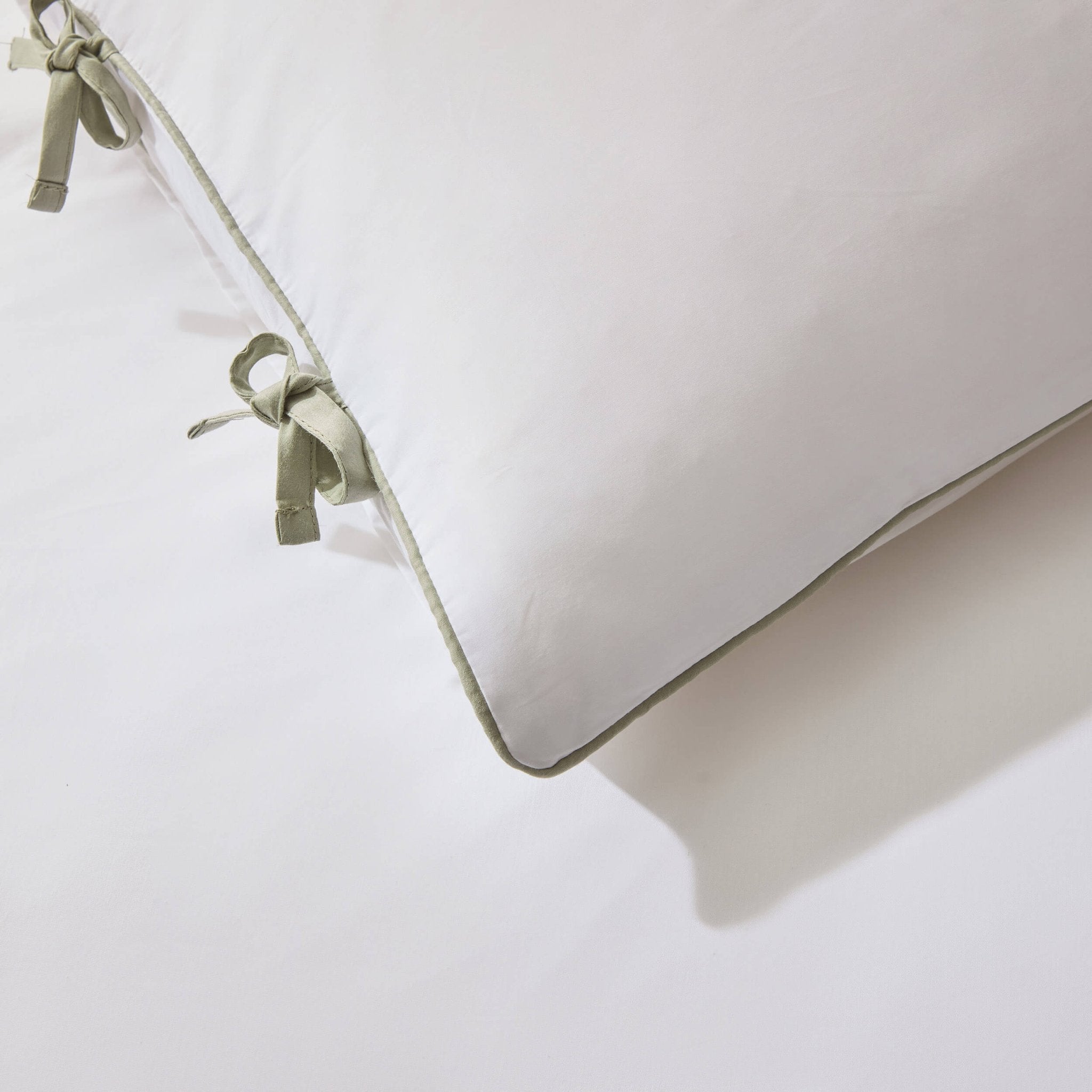 Dusklia - Pair of Cambridge Pillowcases with Bows - 200 Thread Count - Sage