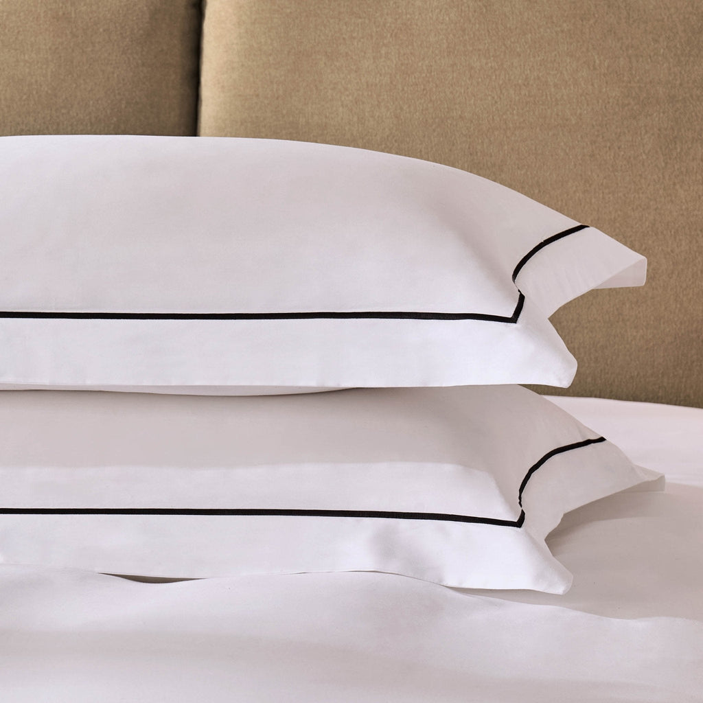 Dusklia - Pair of Islington 300 Thread Count Embroidered Oxford Pillowcases - White/Black