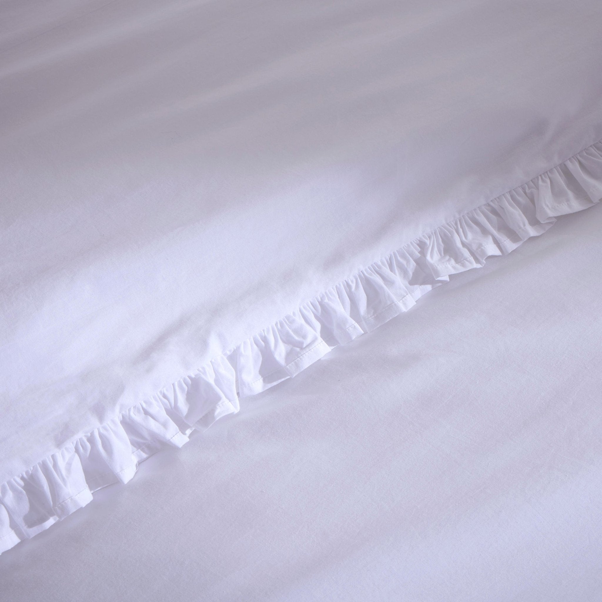 Dusklia - Pair of Marion Ruffle Edge Oxford Pillowcases - Ecru