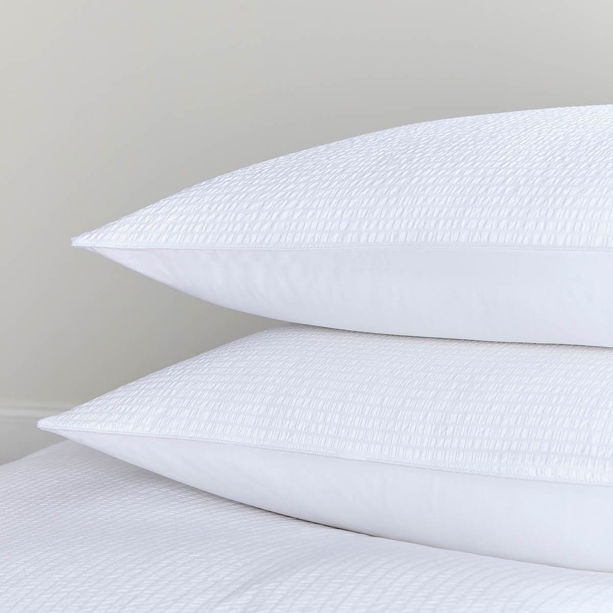 Dusklia - Pair of Mykonos Seersucker Pillowcases - 200 Thread Count - Cotton - White