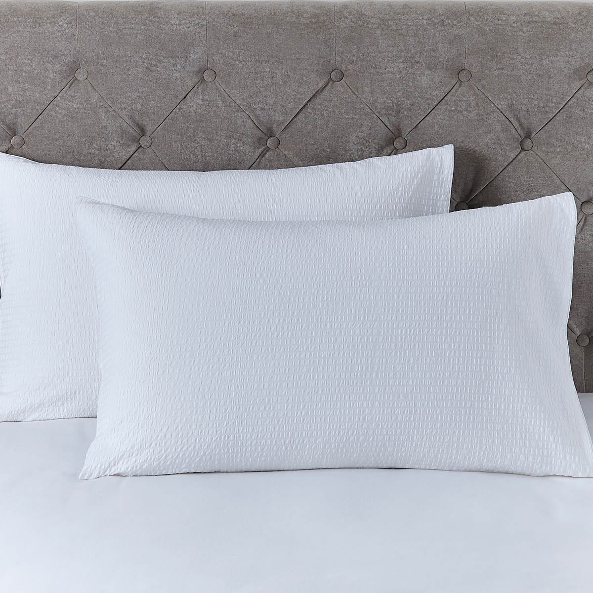 Dusklia - Pair of Mykonos Seersucker Pillowcases - 200 Thread Count - Cotton - White