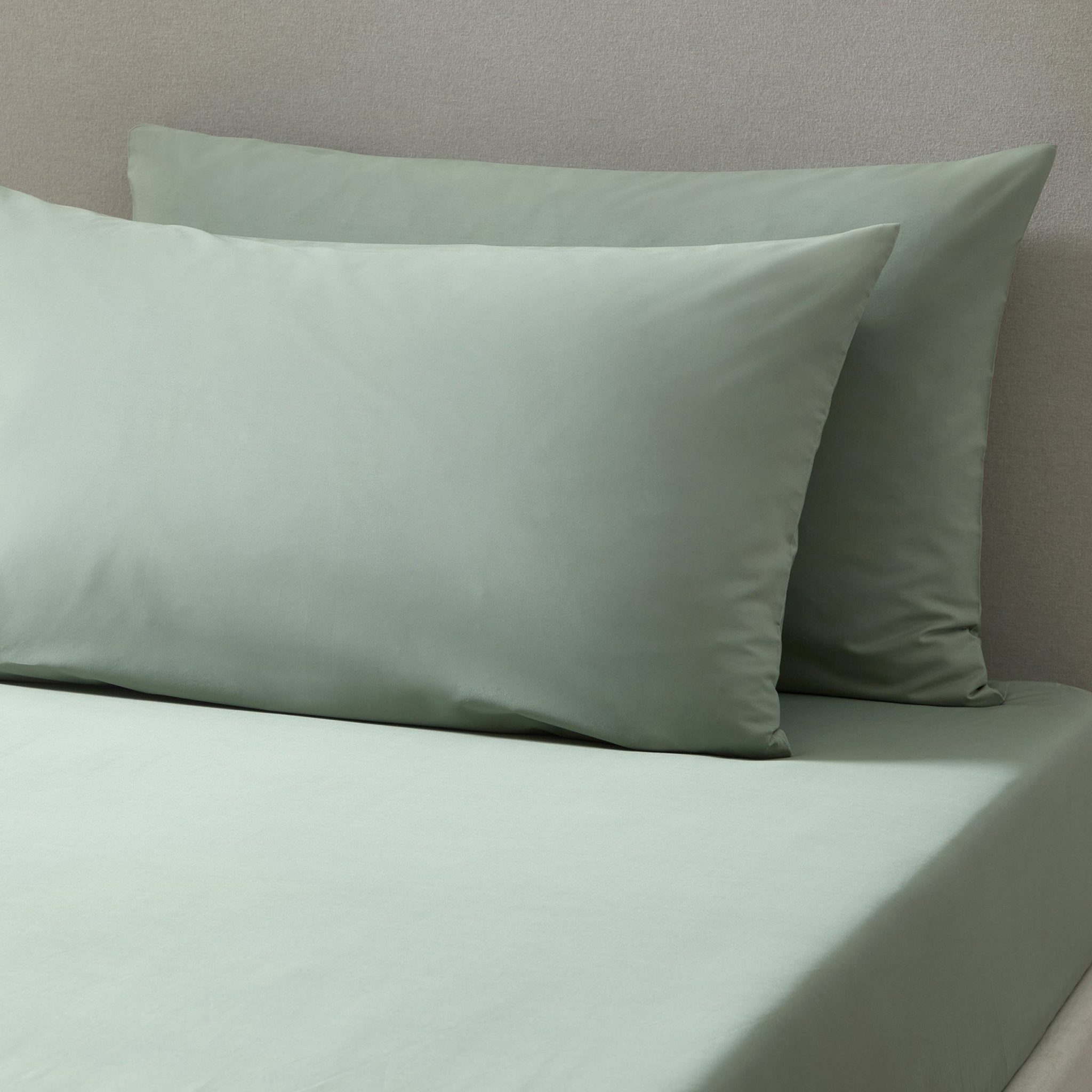 Dusklia - Pair of Plain-Dye Classic Pillowcases - 200 Thread Count  - Olive