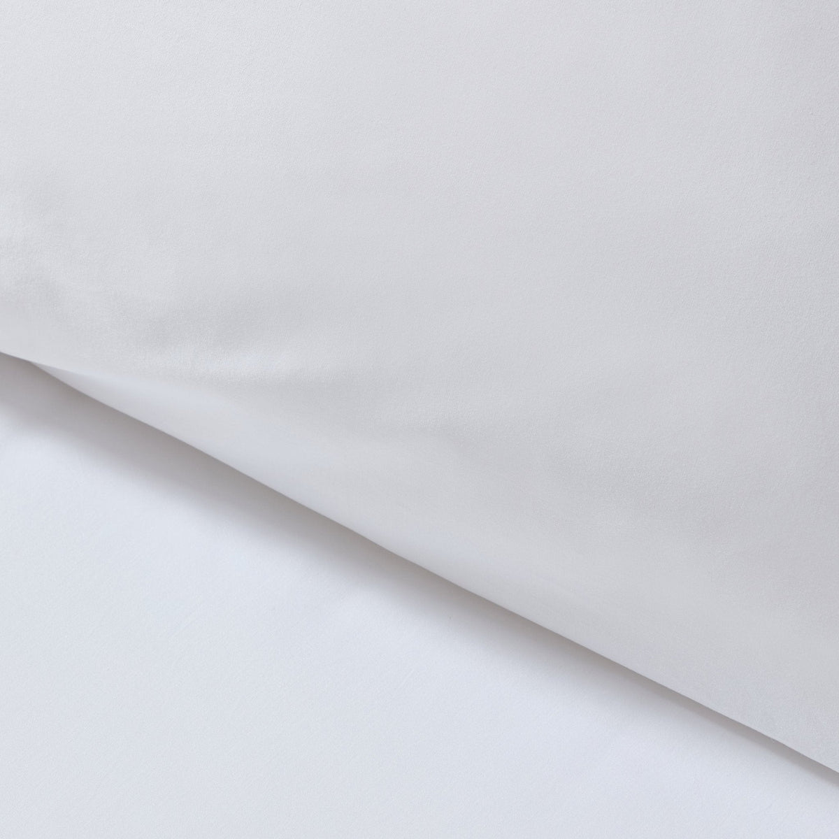 Dusklia - Pair of Plain-Dye Classic Pillowcases - 200 Thread Count  - White