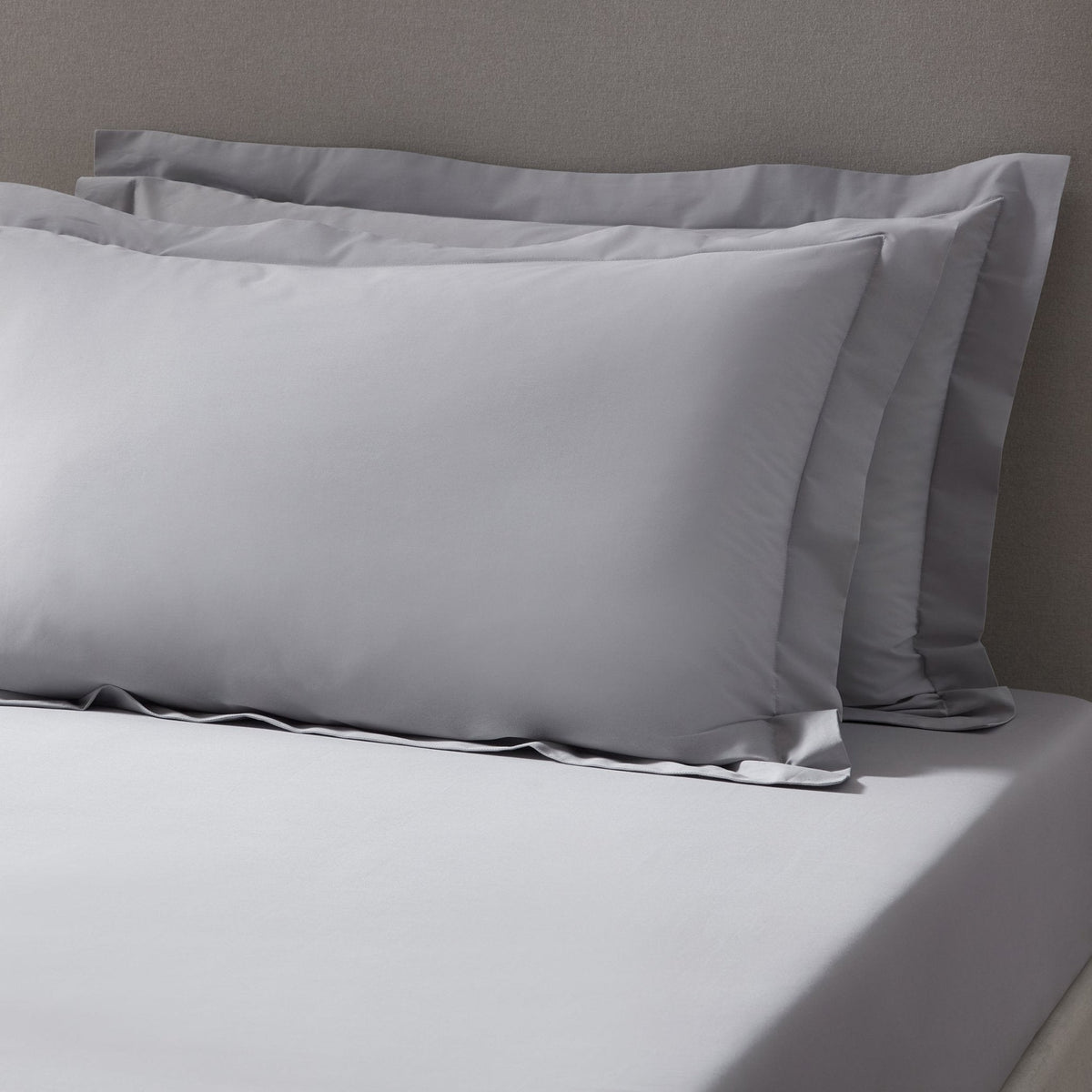 Dusklia - Pair of Plain-Dye Oxford Pillowcases - 200 Thread Count  - Light Grey