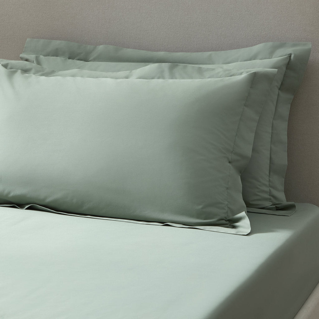 Dusklia - Pair of Plain-Dye Oxford Pillowcases - 200 Thread Count  - Olive