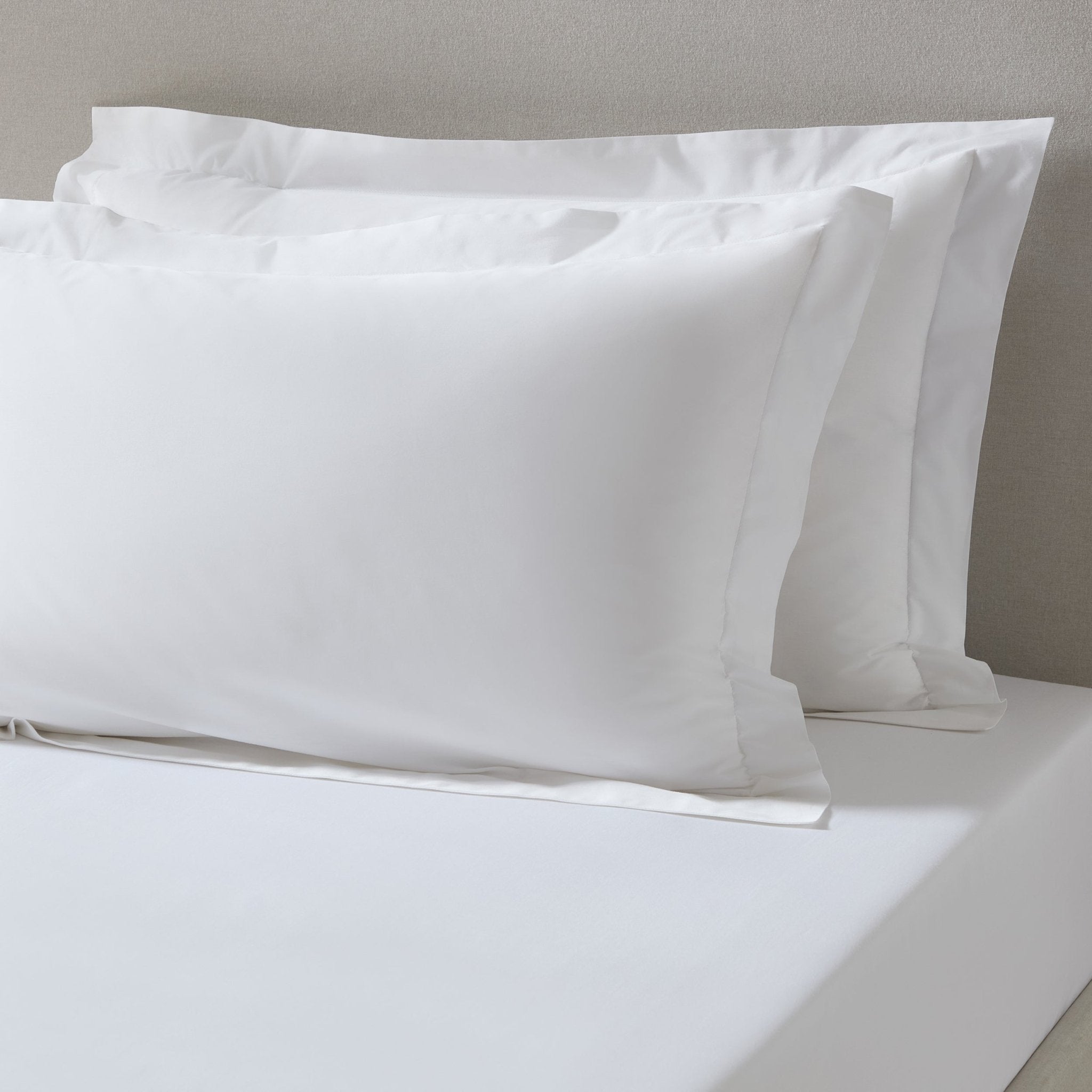 Dusklia - Pair of Plain-Dye Oxford Pillowcases - 200 Thread Count  - White
