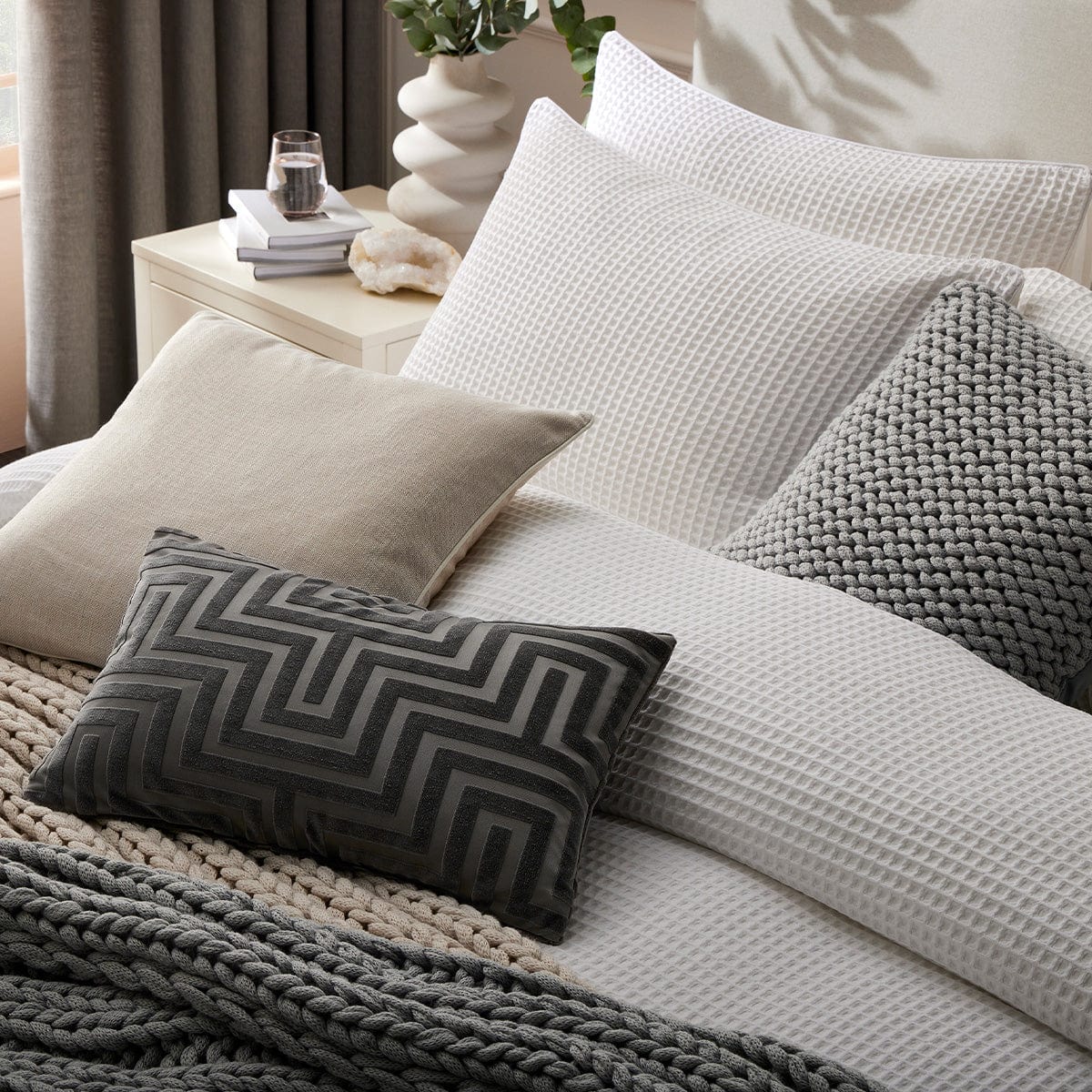 Dusklia - Portofino Waffle 100% Cotton Pair of Pillowcases 200 Thread Count - White
