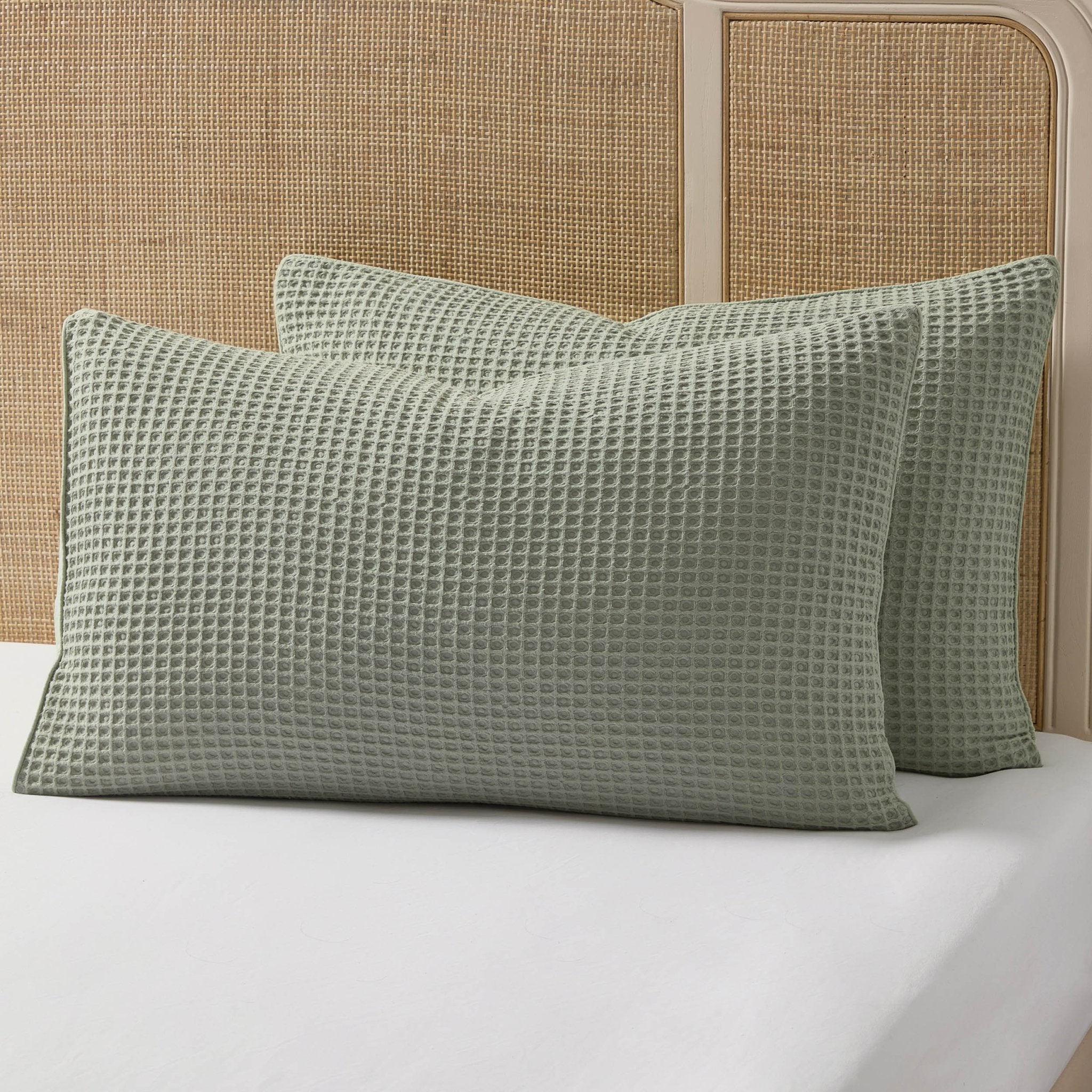Dusklia - Portofino Waffle 100% Cotton Pair of Pillowcases 200 Thread Count - Sage Green