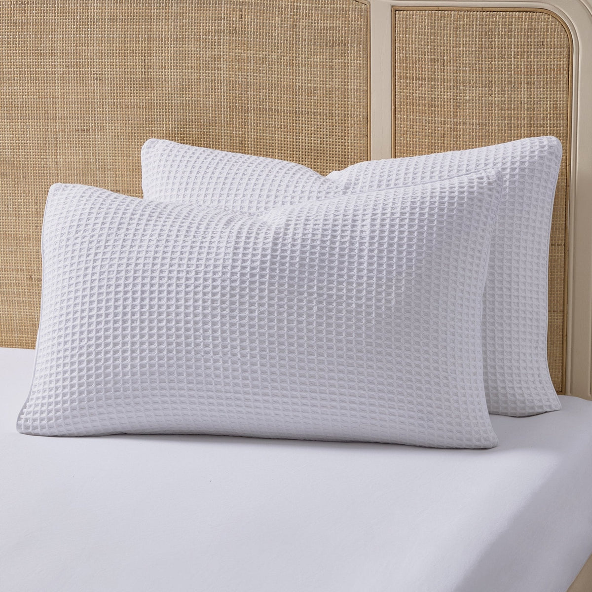 Dusklia - Portofino Waffle 100% Cotton Pair of Pillowcases 200 Thread Count - White