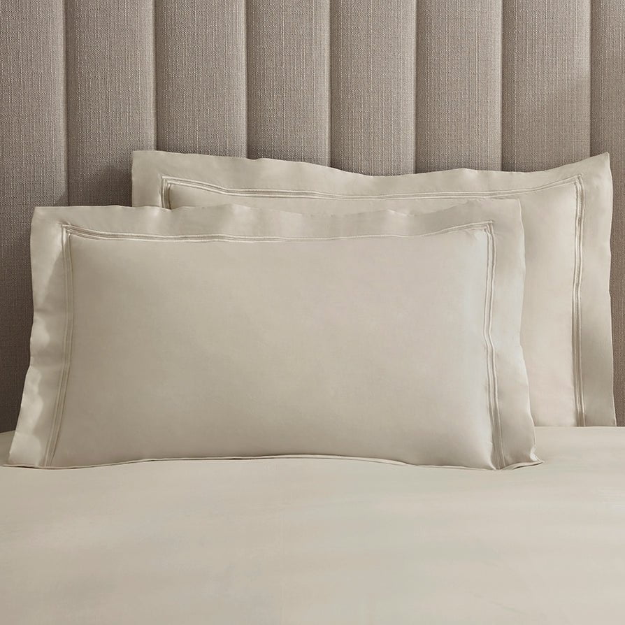 Dusklia - Regent Embroidered 100% Cotton Pair of Oxford Pillowcases 400 Thread Count - Champagne