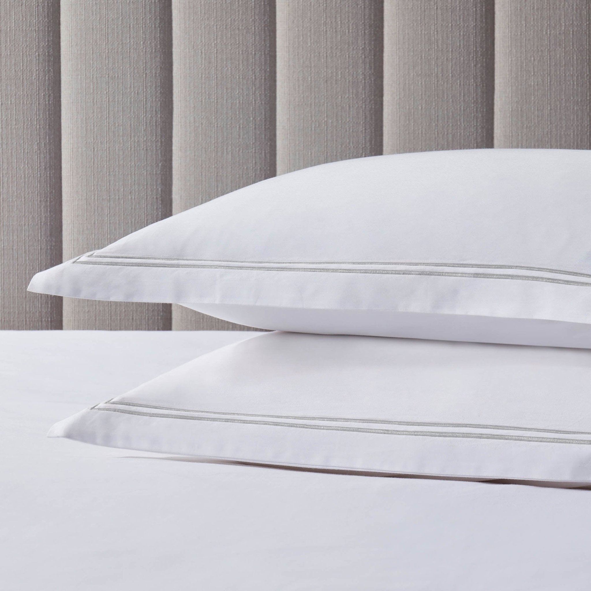 Dusklia - Regent Embroidered 100% Cotton Pair of Oxford Pillowcases 400 Thread Count - Grey