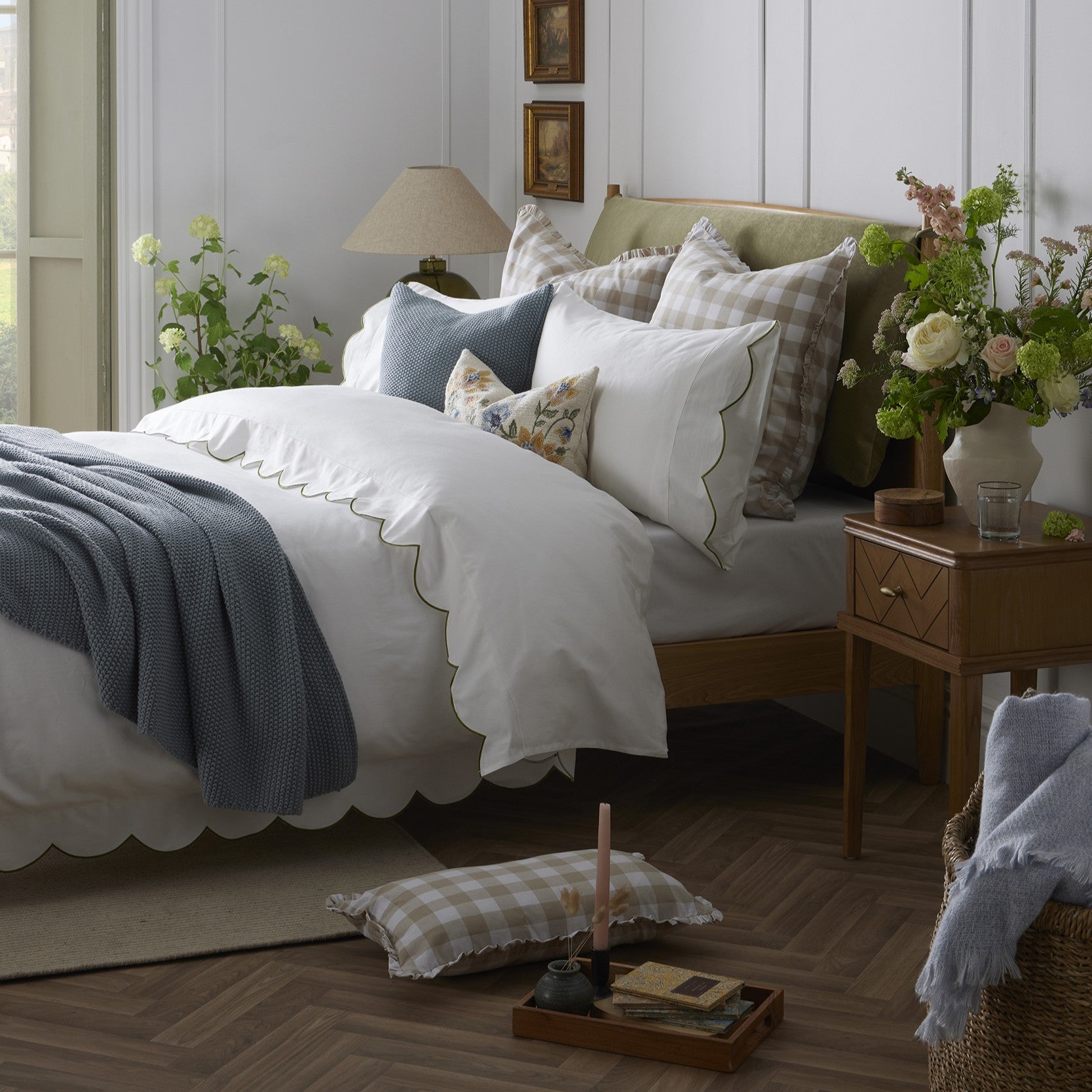 Dusklia - Pair of Simone Scallop Embroidered Edge Classic Pillowcases - Off White/Olive