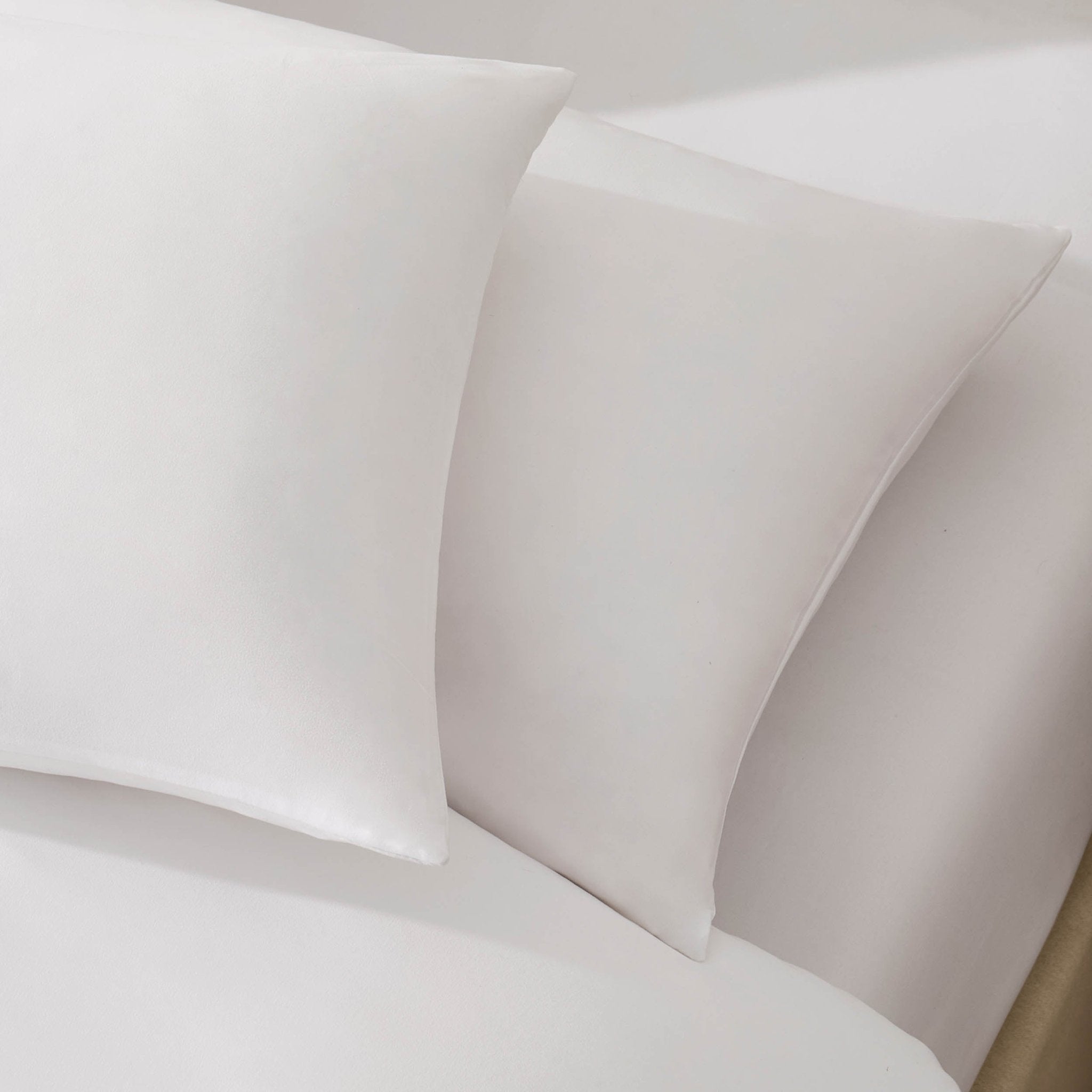 Dusklia - Pair of Soft Touch Microfibre Pillowcases - White