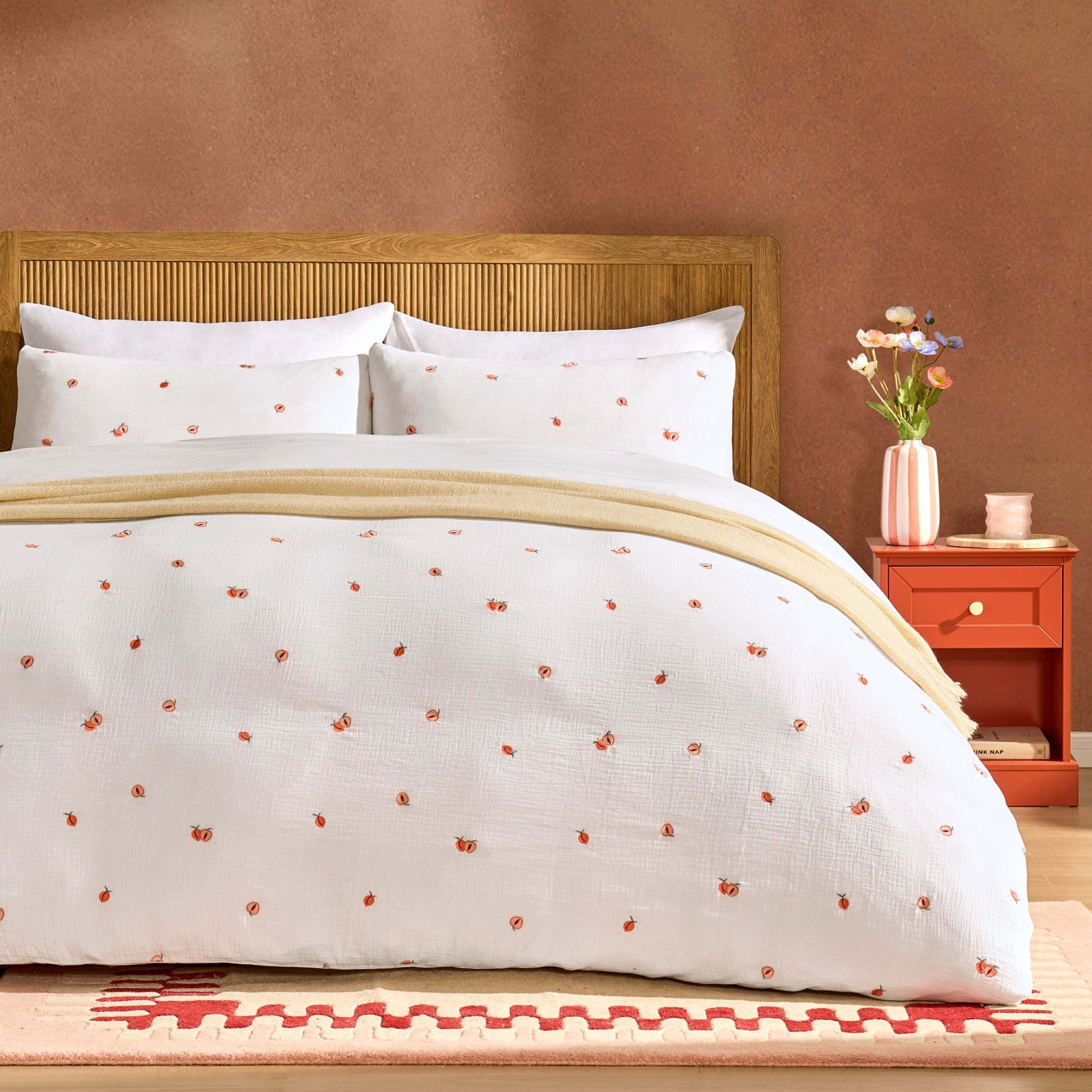 Dusklia - Peach Embroidery Cotton Muslin Duvet Cover & Pillowcase Set - White