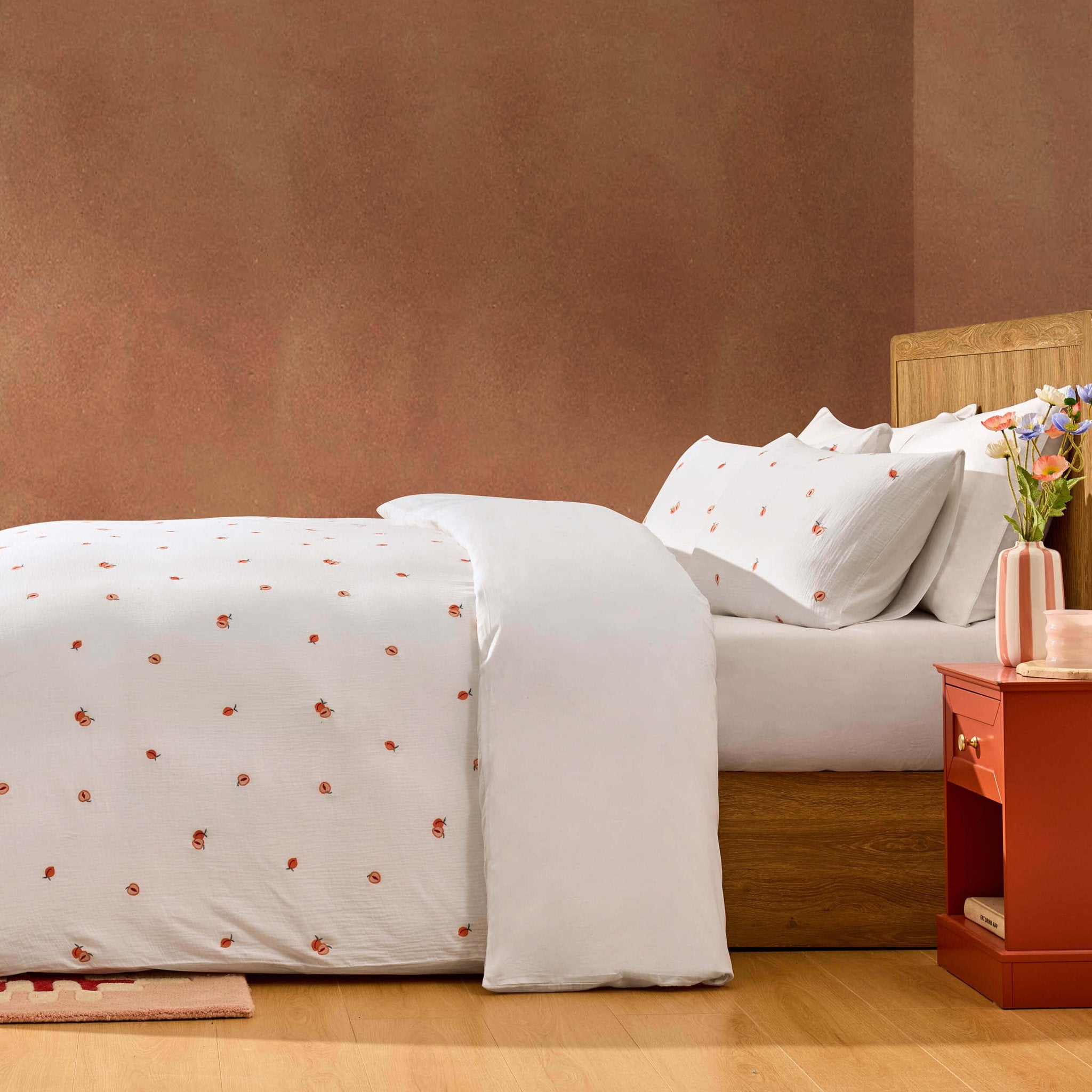 Dusklia - Peach Embroidery Cotton Muslin Duvet Cover & Pillowcase Set - White