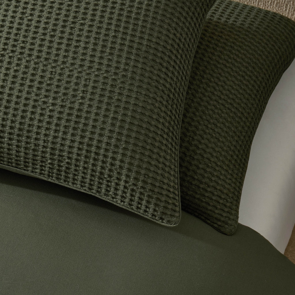 Dusklia - Portofino Waffle 100% Cotton Pair of Pillowcases 200 Thread Count - Forest Green
