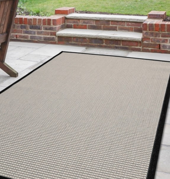 Dusklia - Ramona Border Flatweave Indoor/Outdoor Rug - White/Black