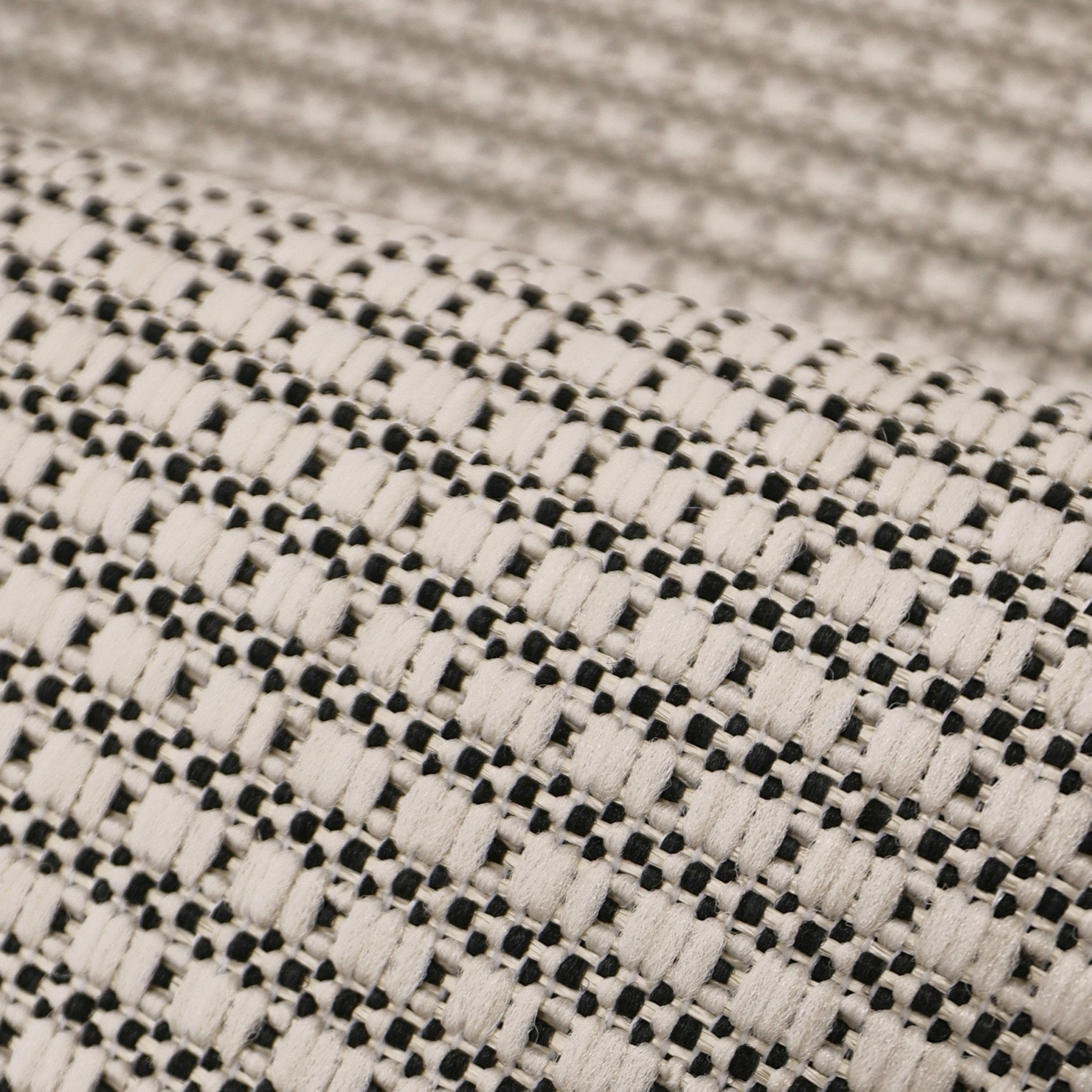 Dusklia - Ramona Border Flatweave Indoor/Outdoor Rug - White/Black