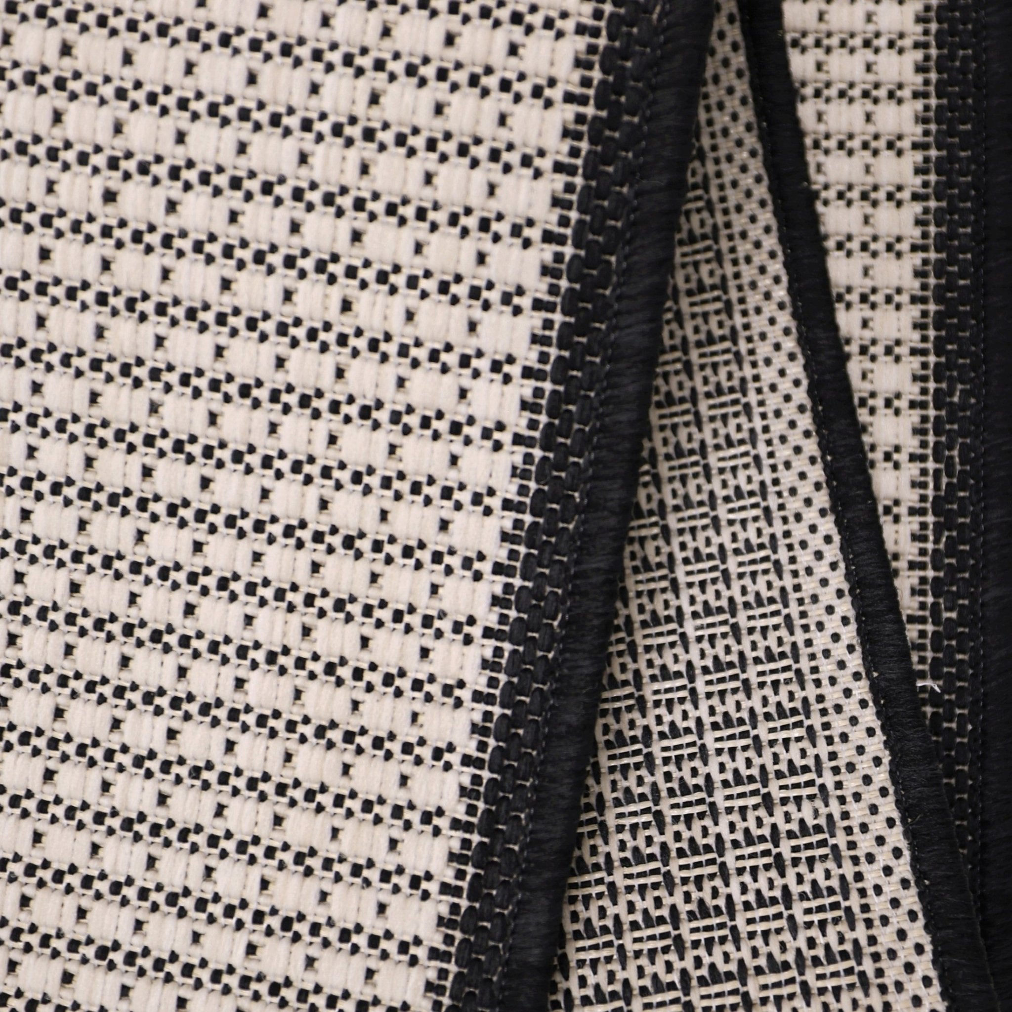 Dusklia - Ramona Border Flatweave Indoor/Outdoor Rug - White/Black