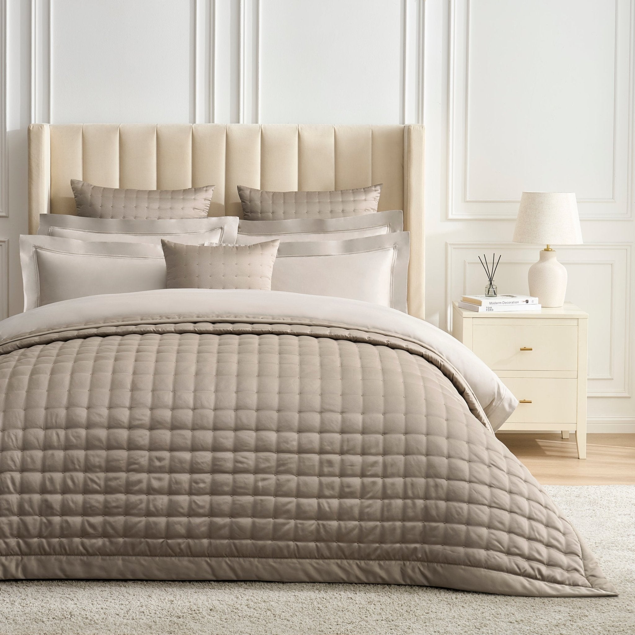 Dusklia - Regent Embroidered 100% Cotton Duvet Cover 400 Thread Count - Champagne