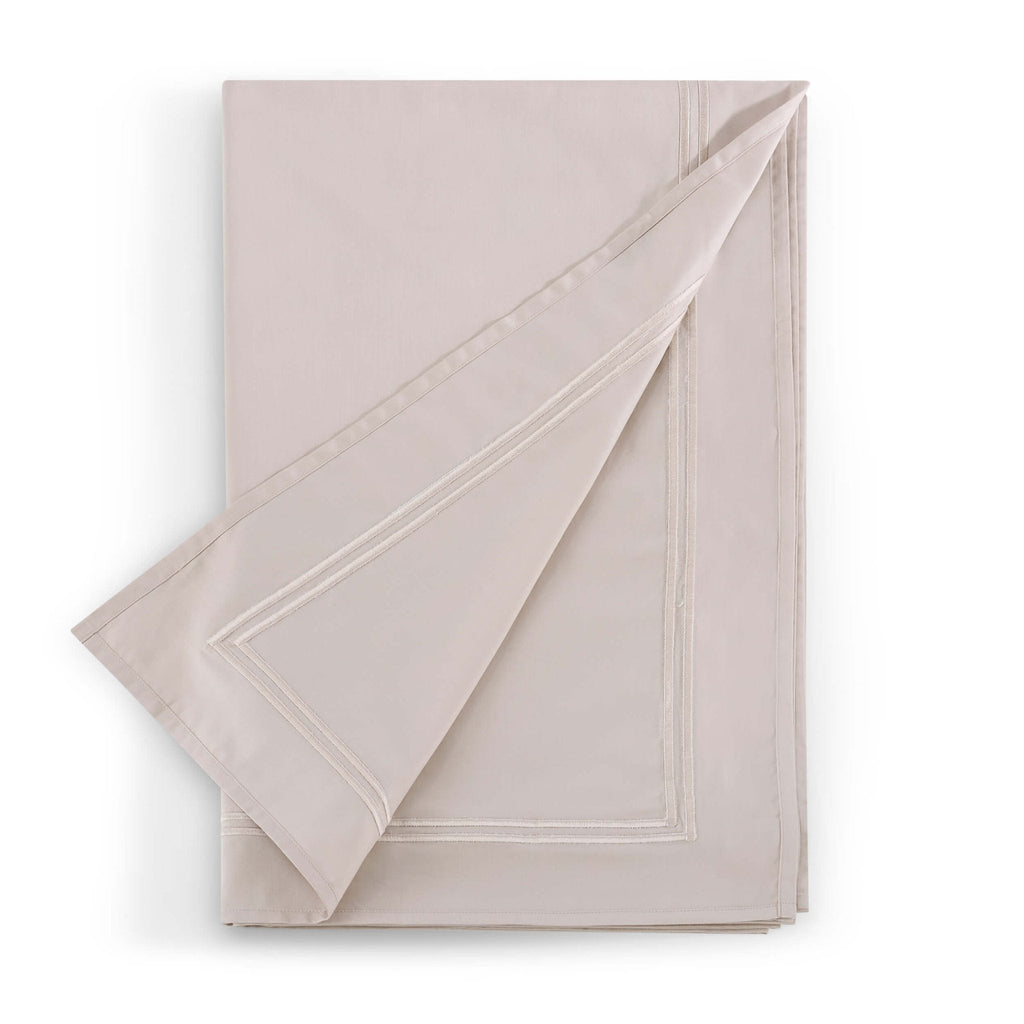 Dusklia - Regent 100% Cotton Rectangle Tablecloth 400 Thread Count - Champagne