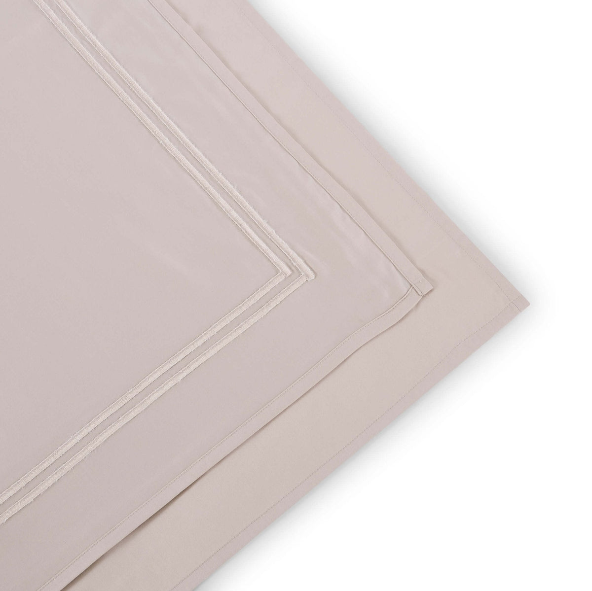Dusklia - Regent 100% Cotton Rectangle Tablecloth 400 Thread Count - Champagne