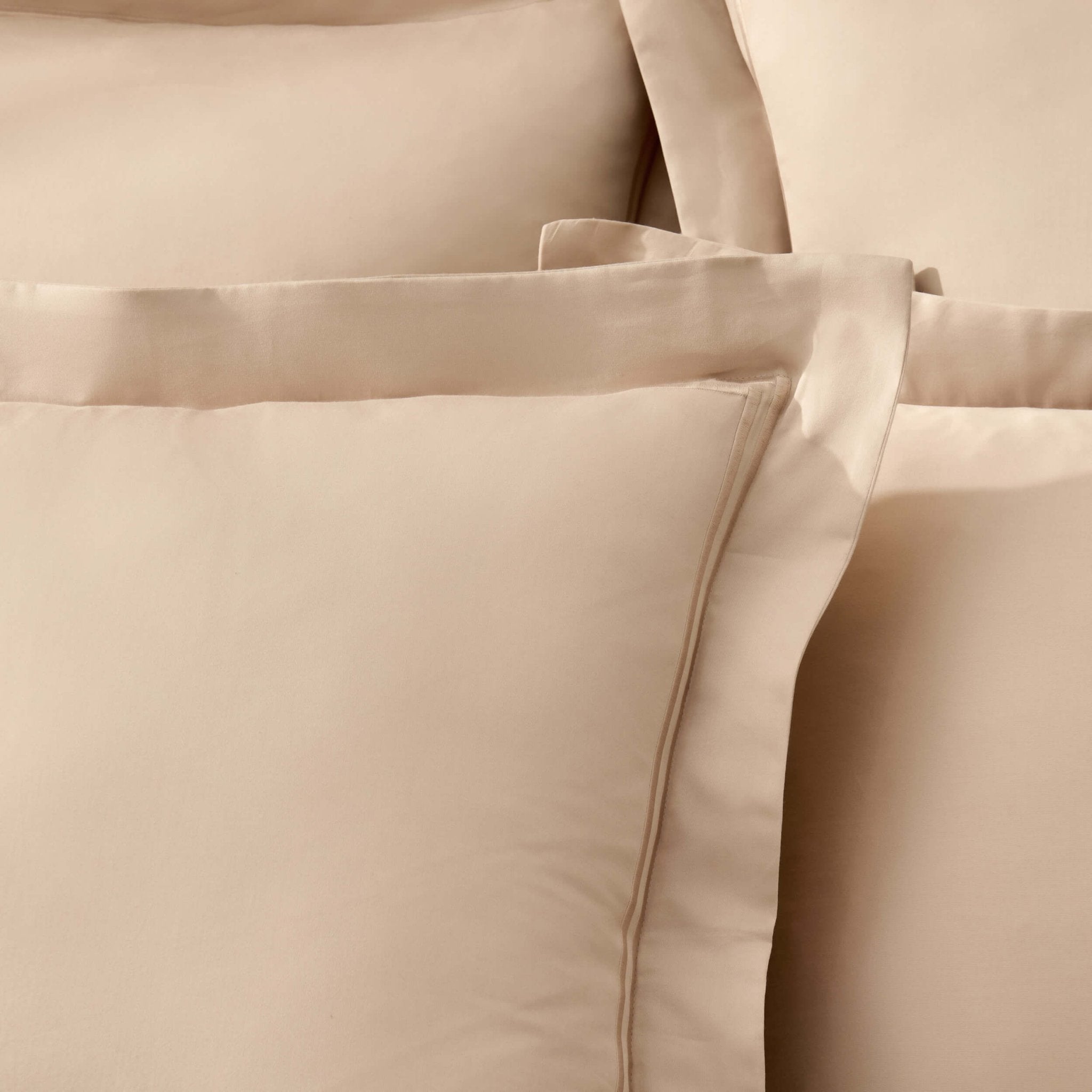 Dusklia - Regent Embroidered 100% Cotton Pair of Oxford Square Pillowcases - Champagne