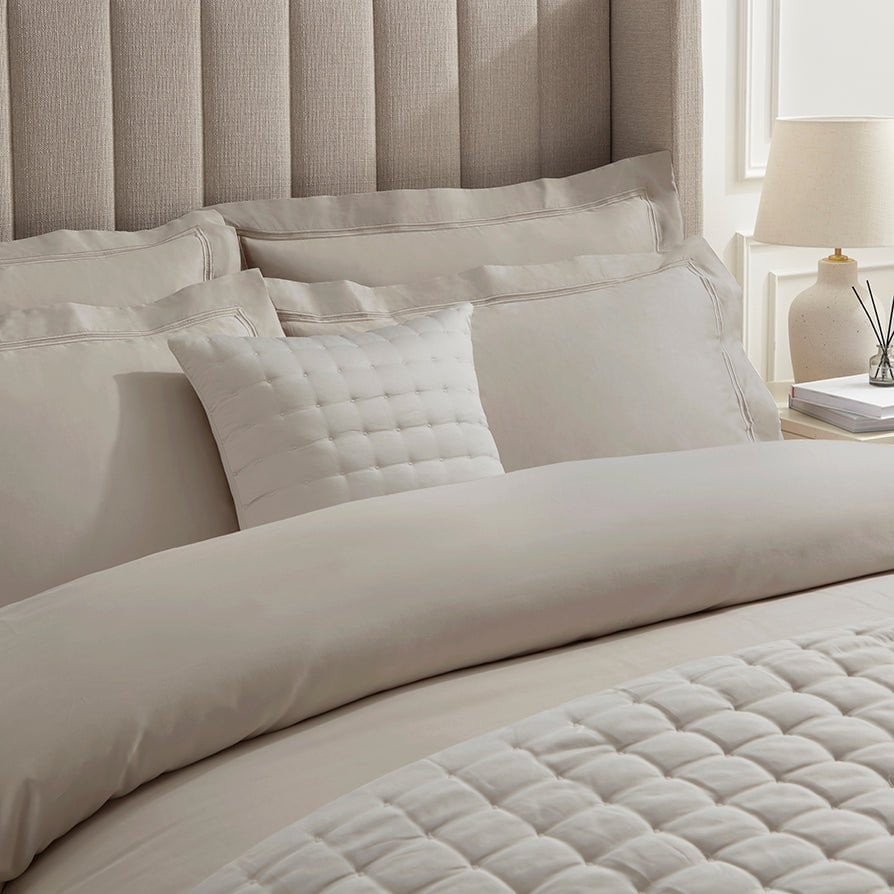 Dusklia - Regent Embroidered 100% Cotton Duvet Cover 400 Thread Count - Champagne