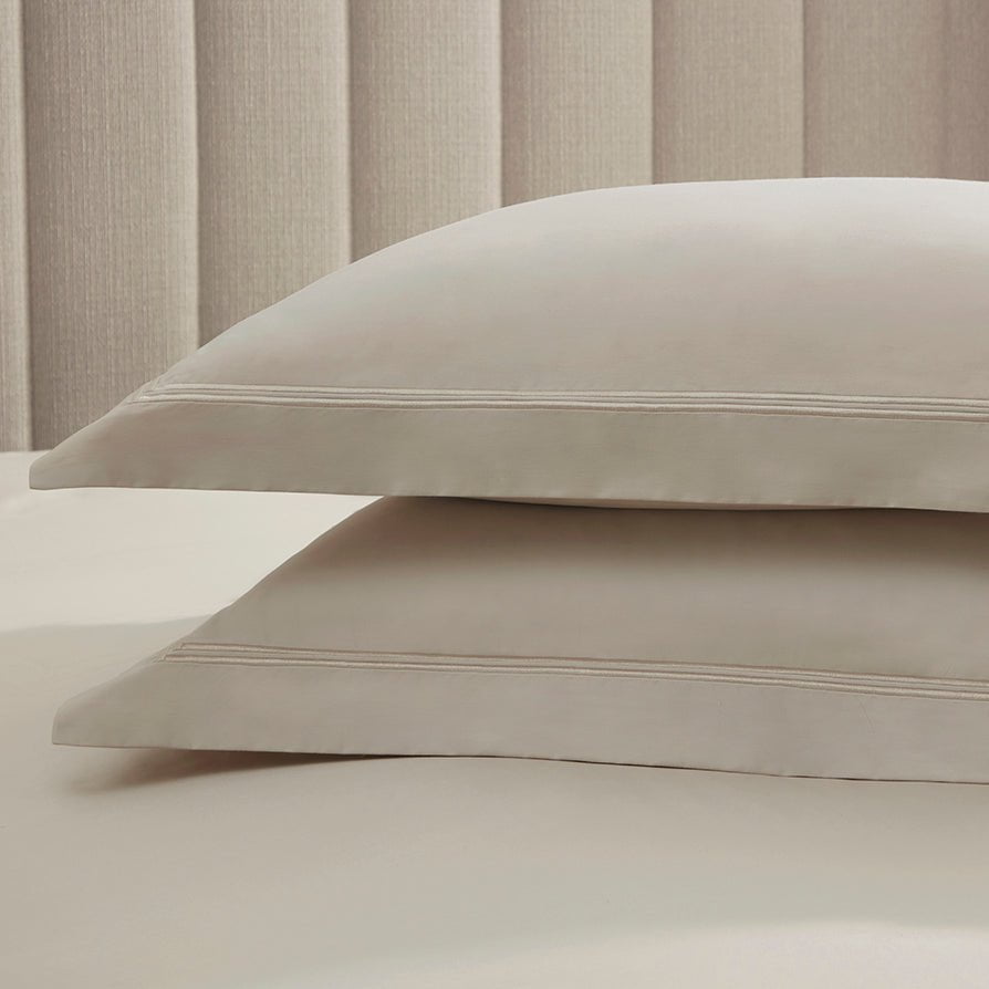 Dusklia - Regent Embroidered 100% Cotton Duvet Cover 400 Thread Count - Champagne