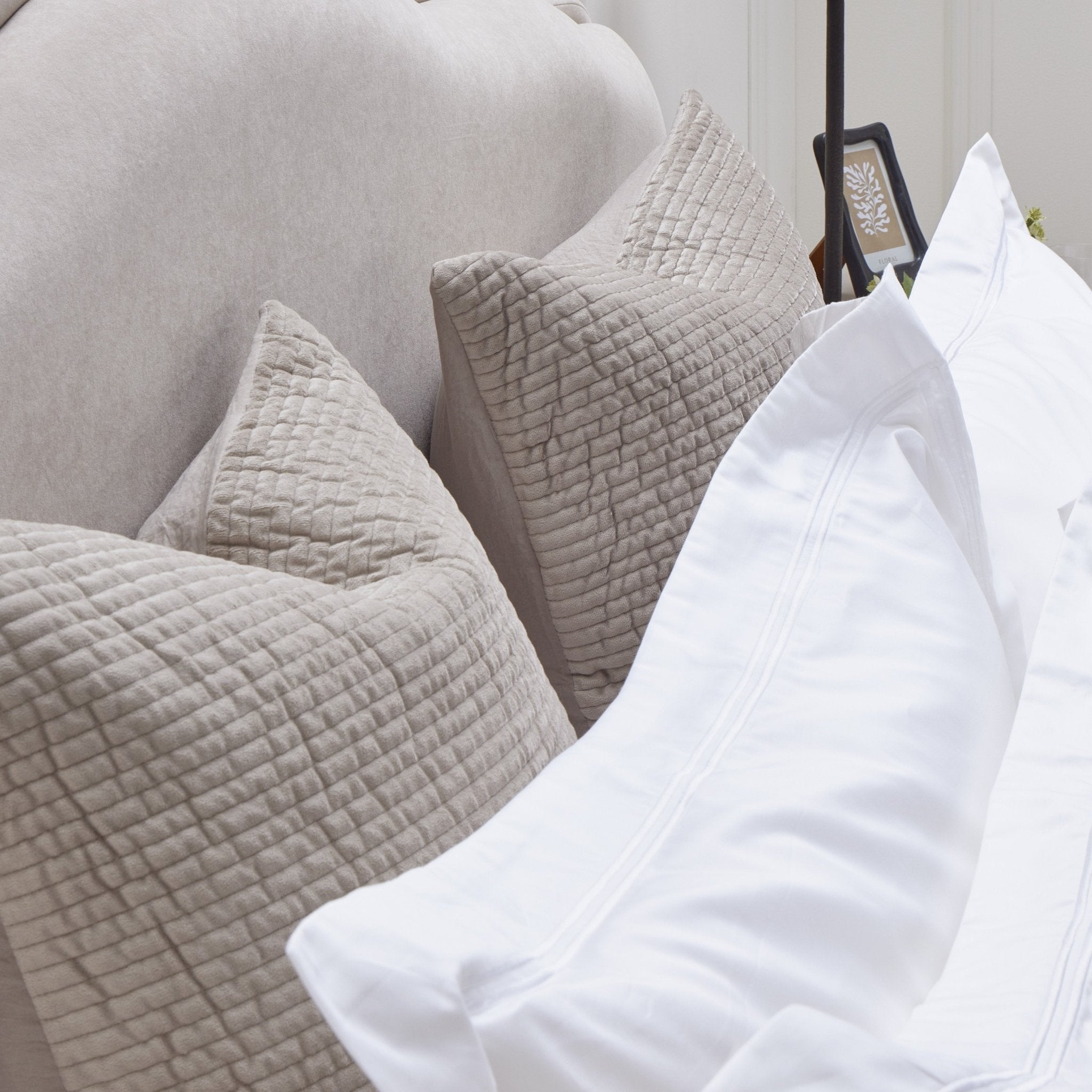Dusklia - Regent Embroidered 100% Cotton Duvet Cover 400 Thread Count - White
