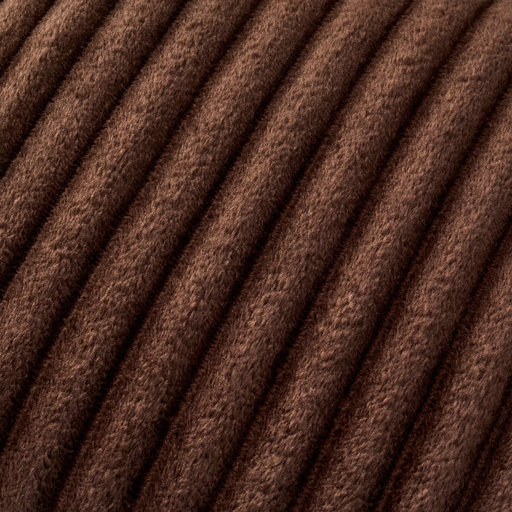 Housse de coussin en fausse fourrure et flanelle côtelée - Chocolat