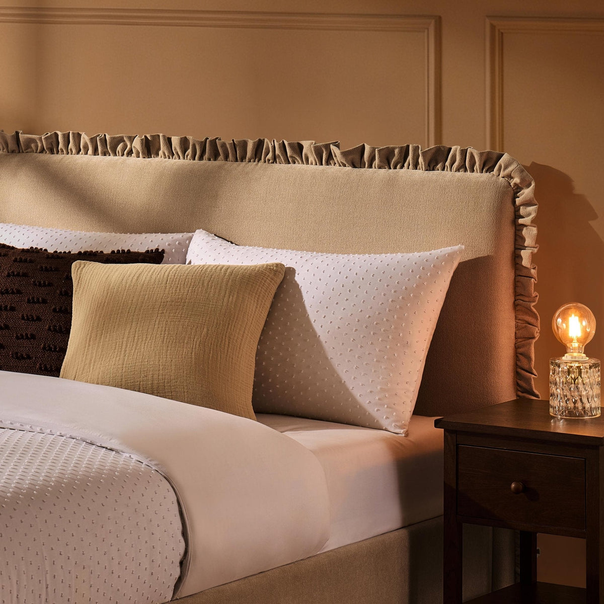 Dusklia - Riva Ottoman Storage Bed - Chenille Ivory