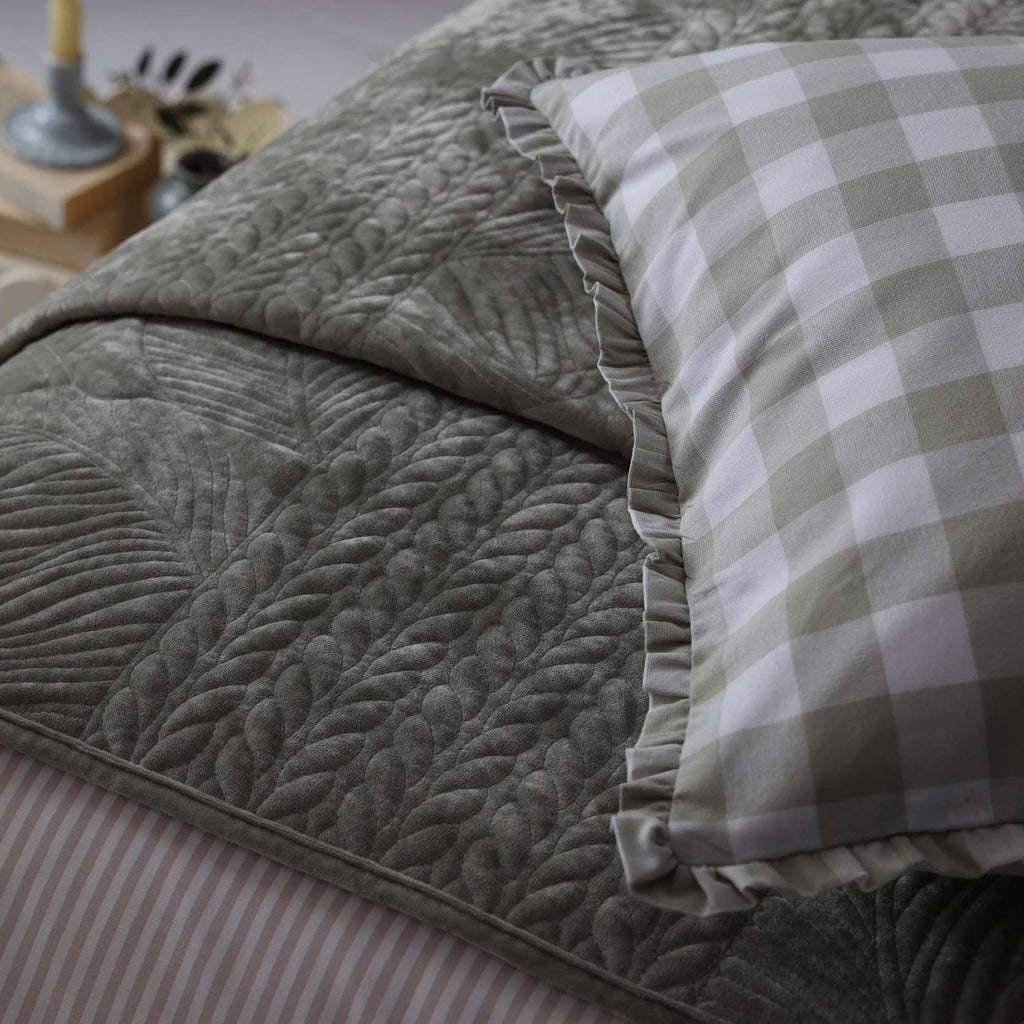 Dusklia - Rome Velvet Greek Matelasse Bedspread - Basil